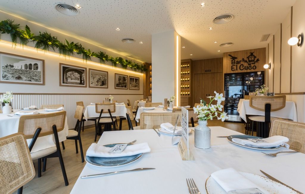 El comedor hoy, con las fotos antiguas de Jerez